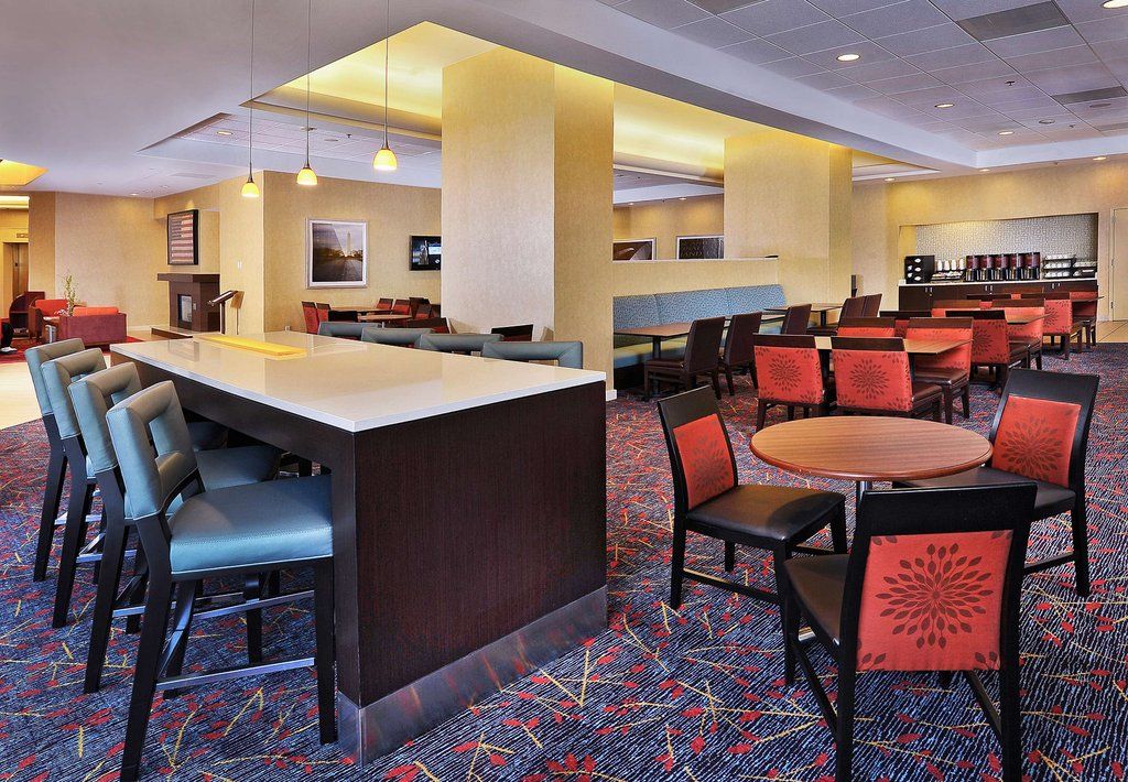 Residence Inn Arlington Pentagon City المطعم الصورة